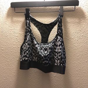 Victoria’s Secret sports bra size medium